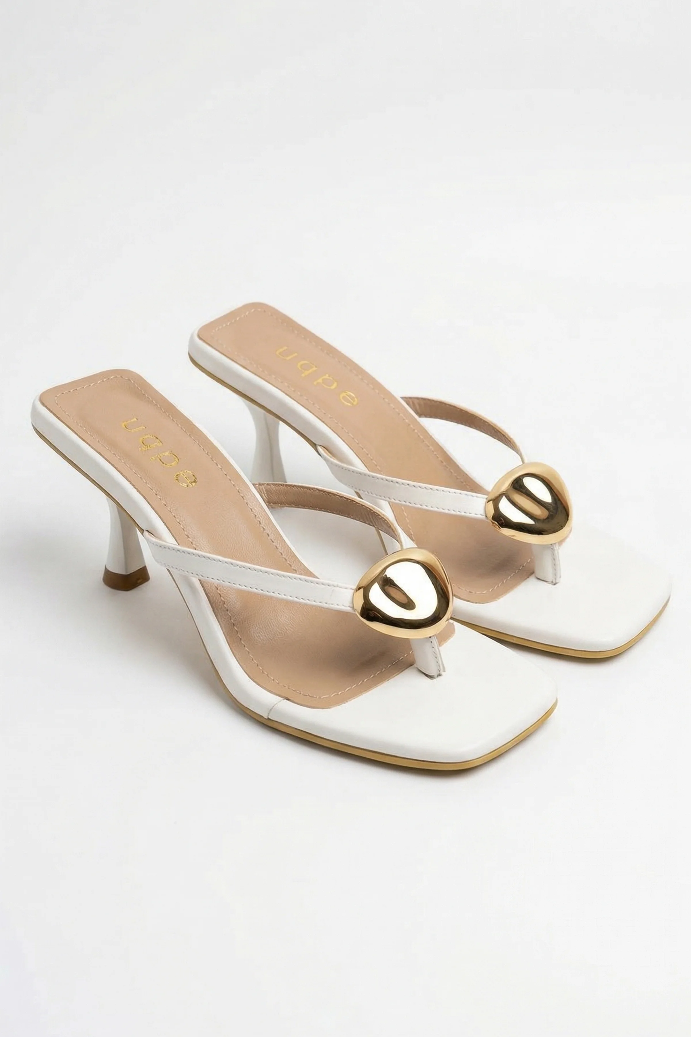 Nila Gold Aksesuarlı Parmak Arası Kadeh Topuklu Terlik